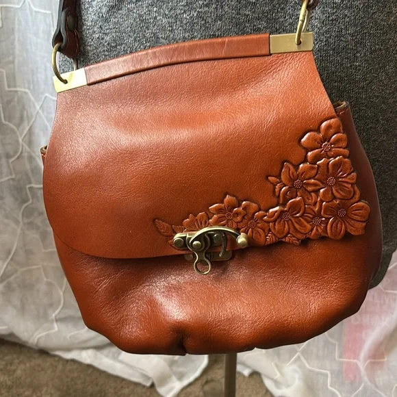 Patricia Nash Veneto Leather Crossbody with Tooled Front Flap Design - Picture 2 of 16